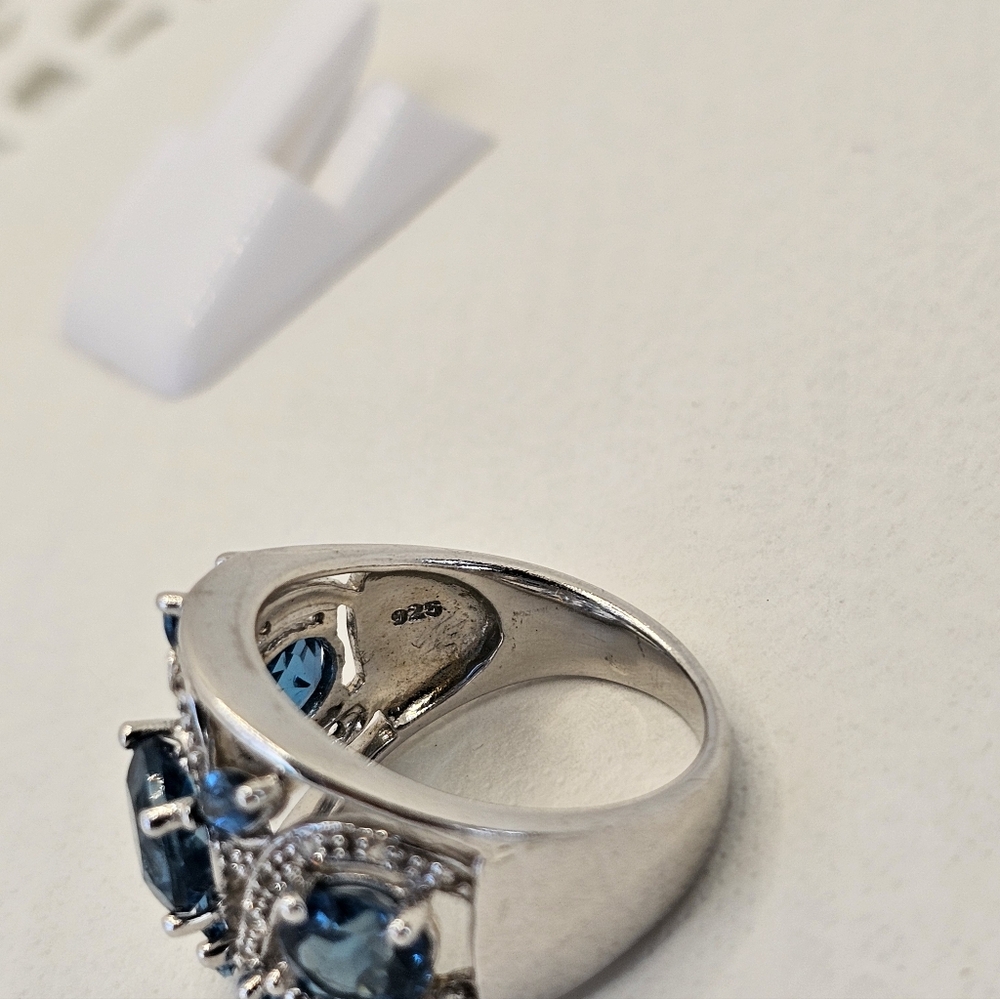 Natural London Blue Topaz Ring Rhodium Sterling Silver Size 7! New - Picture 8 of 13